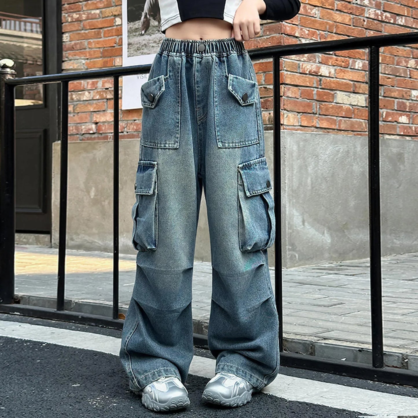 Girls Oversized Jeans Middle And Large Children Fashionable Overalls Vintage Denim With Big Pockets Spring Autumn Girl Trousers